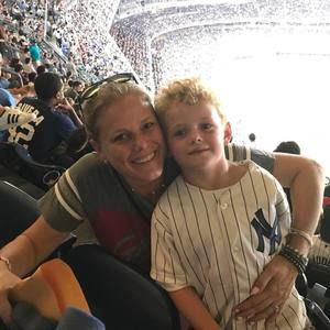 Meet your Posher, Carrie